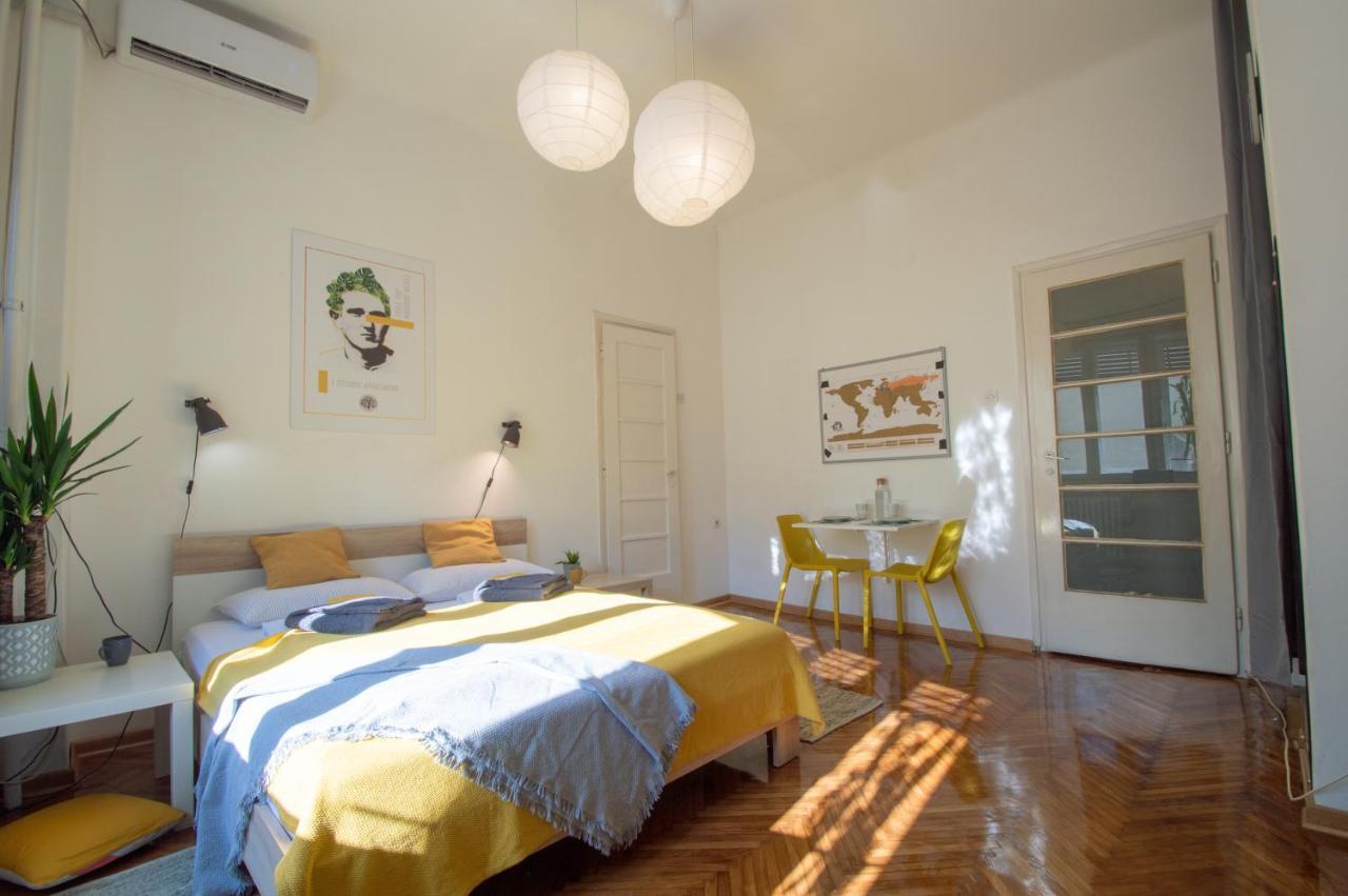 Pavla Papa Studio - Bright & Central Нови-Сад Экстерьер фото
